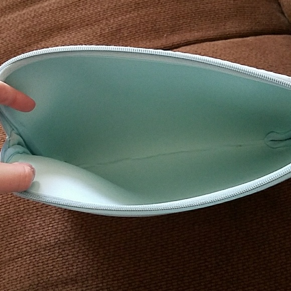 Laptop Sleeve - Picture 2 of 4